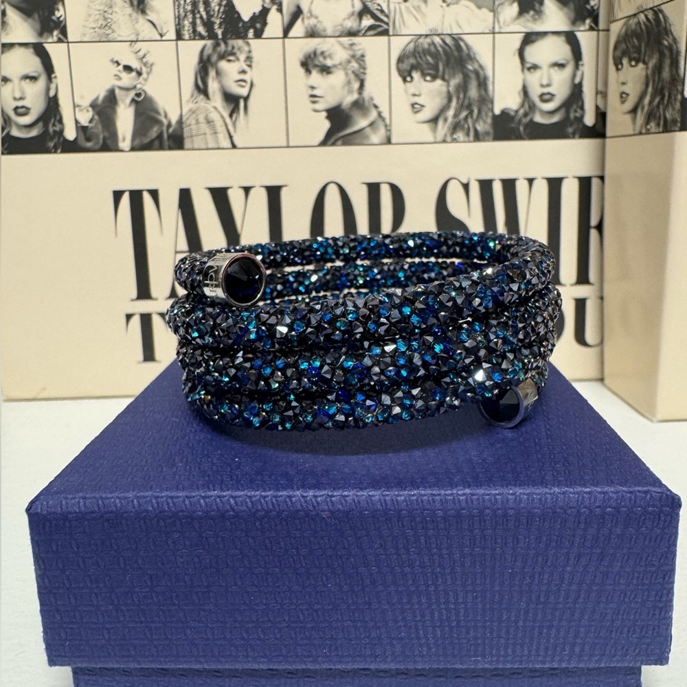 Swarovski crystaldust wrap bracelet blue